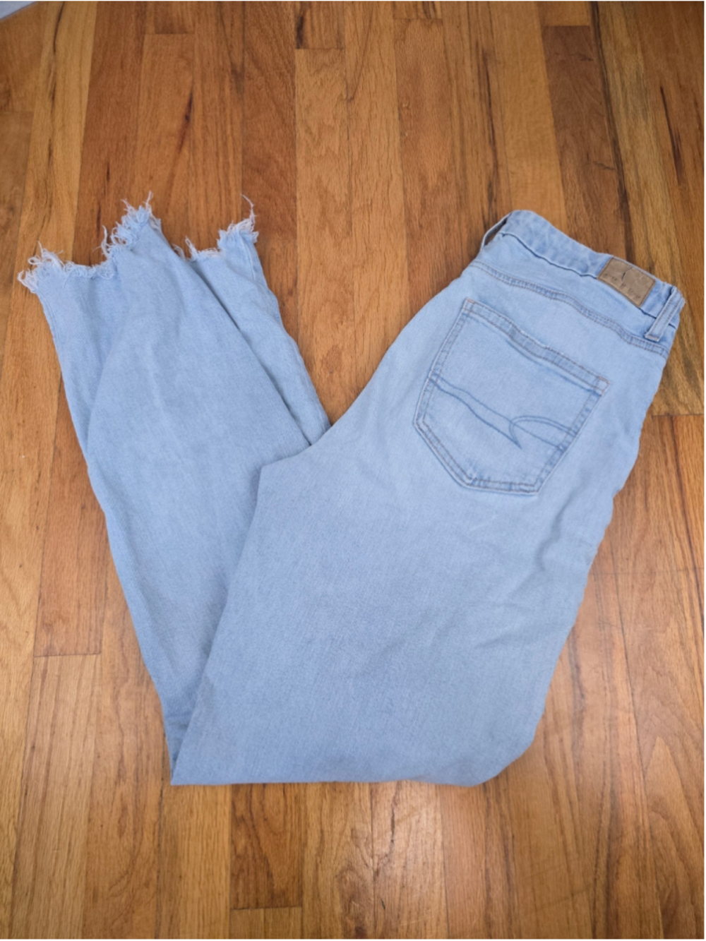 Women's American Eagle Curvy Mom Jeans Light Blue Size 8